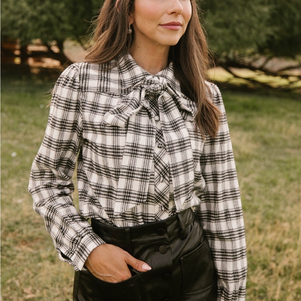 Ivy City Genevieve Blouse 
Plaid Black and White Women's Top